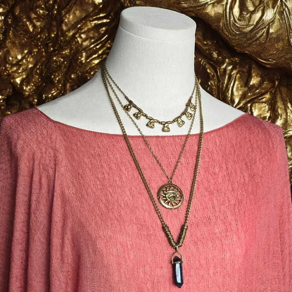 🆕️Indian Artisanal Layered Boho Chic Sun & Crystal Statement Necklace 🌞✨ - Picture 8 of 11